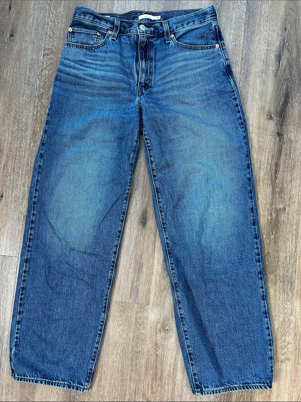 Levi's Women’s Baggy Dad Jeans in Blue Wash
